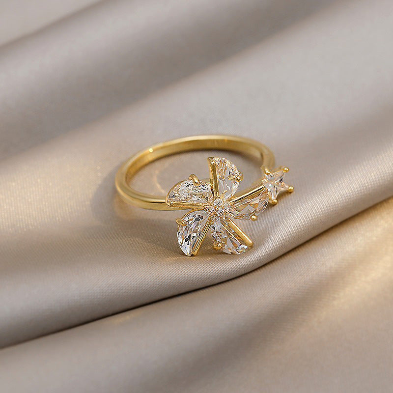 Rotatable Windmill Ring Female Niche Design