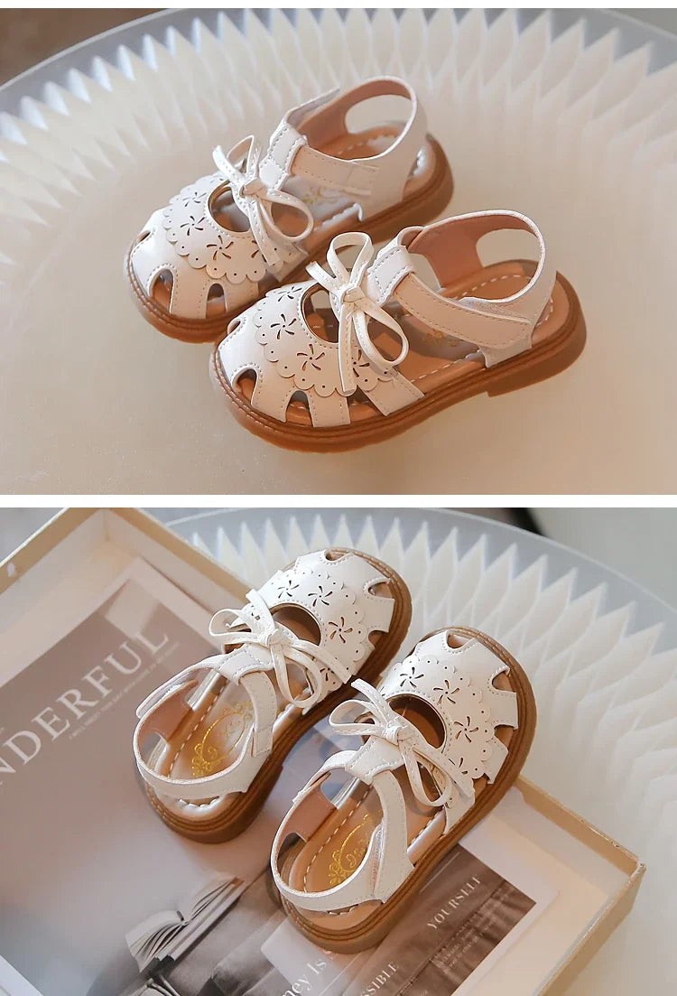 Summer Girls Flat Sandals Hollow Breathable Comfortable Upper Buckle Decoration Soft Bottom Non-slip Children's Shoes