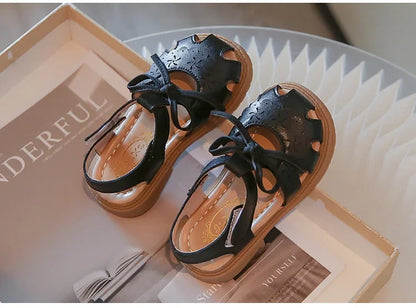 Summer Girls Flat Sandals Hollow Breathable Comfortable Upper Buckle Decoration Soft Bottom Non-slip Children's Shoes