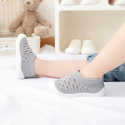 Spring Popular New Baby Shoes Mesh Knit Breathable Kid Girls Boys 0-3T Summer Slip-On Casual Sneakers Toddler Non-Skid Prewalker