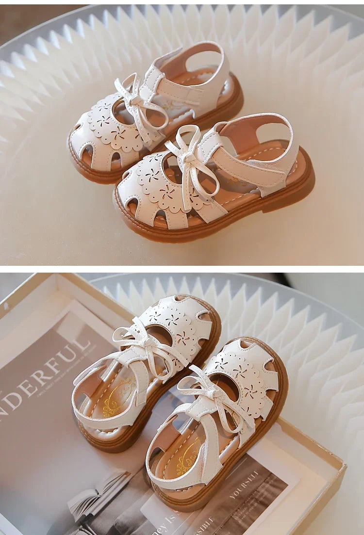 Summer Girls Flat Sandals Hollow Breathable Comfortable Upper Buckle Decoration Soft Bottom Non-slip Children's Shoes