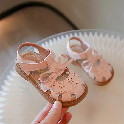 Summer Girls Flat Sandals Hollow Breathable Comfortable Upper Buckle Decoration Soft Bottom Non-slip Children's Shoes